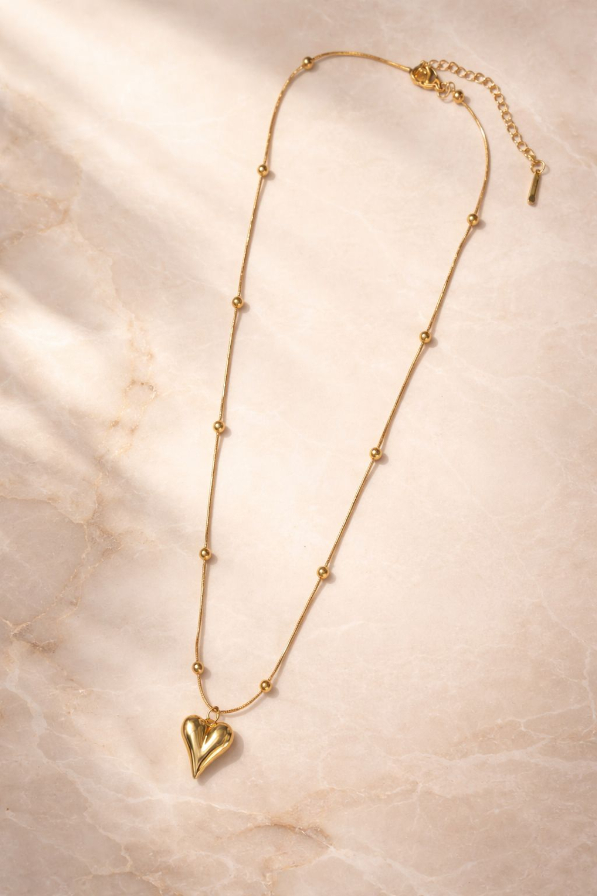 Eliora – Golden Heart Necklace